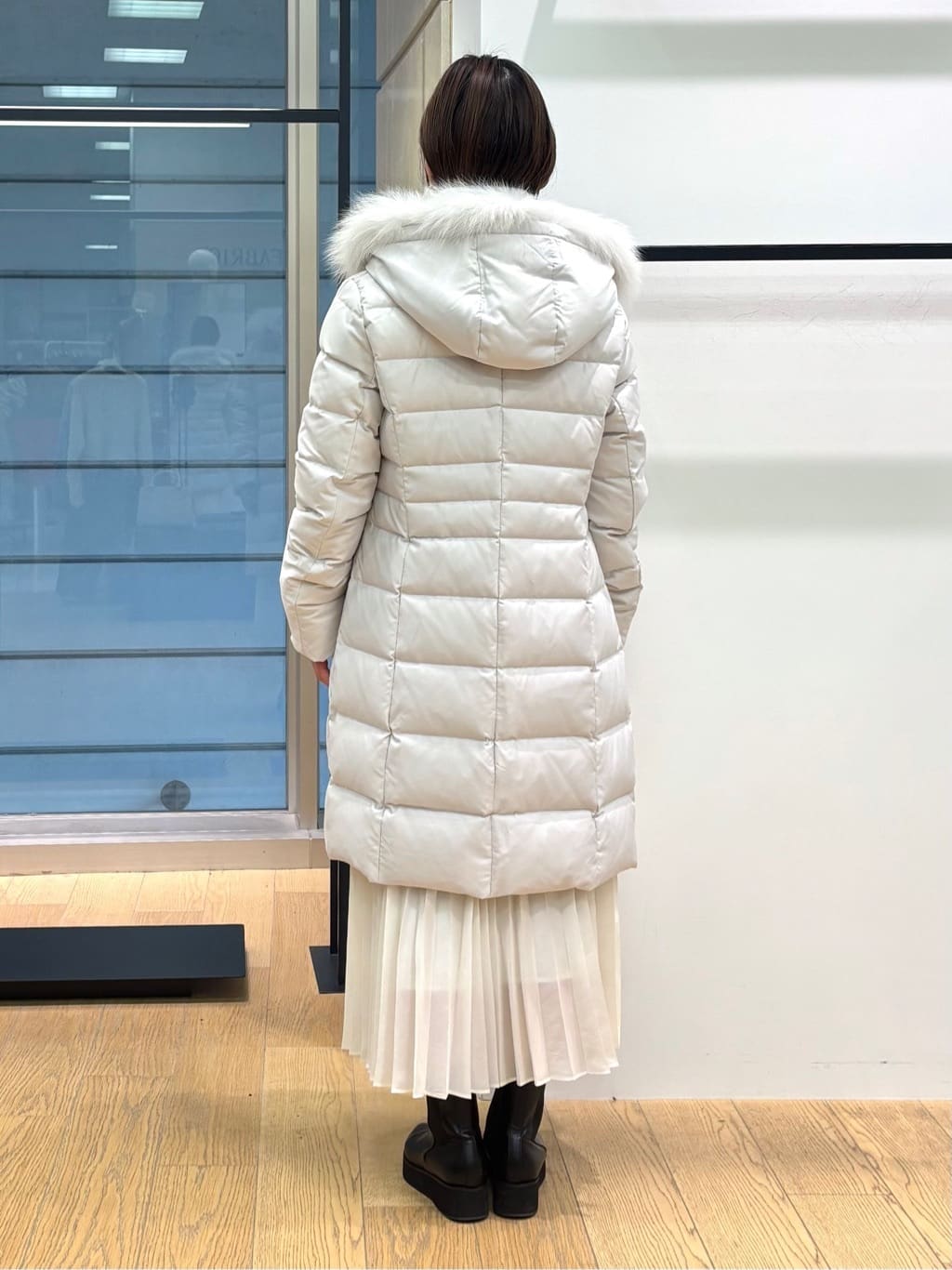 asamiさんの「INDIVI｜◆【洗える／ウエストゴム】アコーディオン調プリーツスカート」を使ったコーディネート