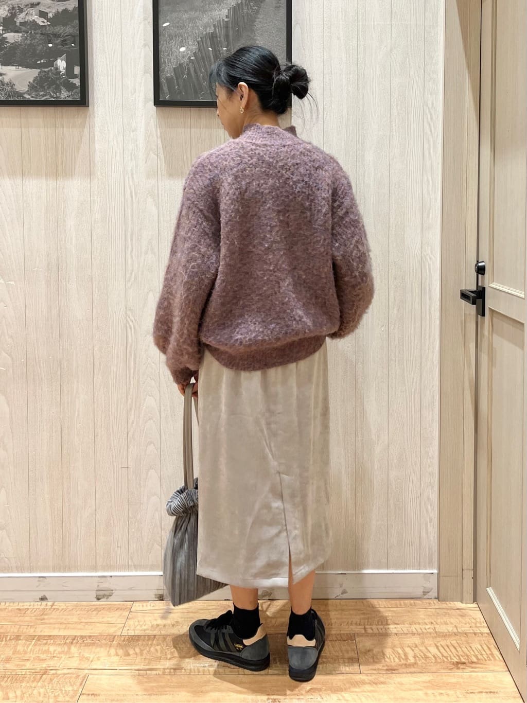 youさんの「SHOO･LA･RUE｜◆【S-LL/体型カバー】ふわふわMIXハイネックニット」を使ったコーディネート