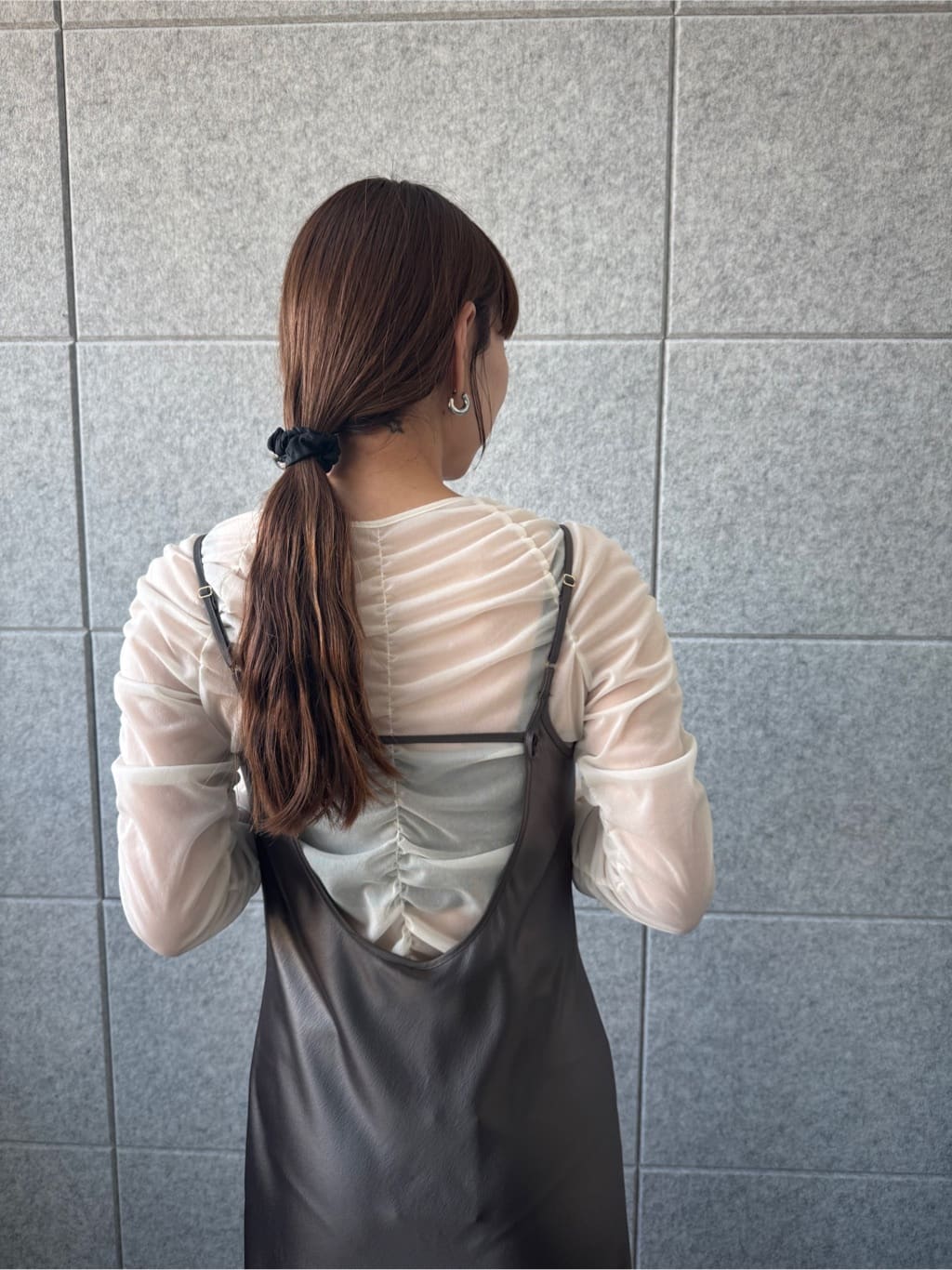 designer yukaさんの「CODE A｜sheer gathered jersey top」を使ったコーディネート