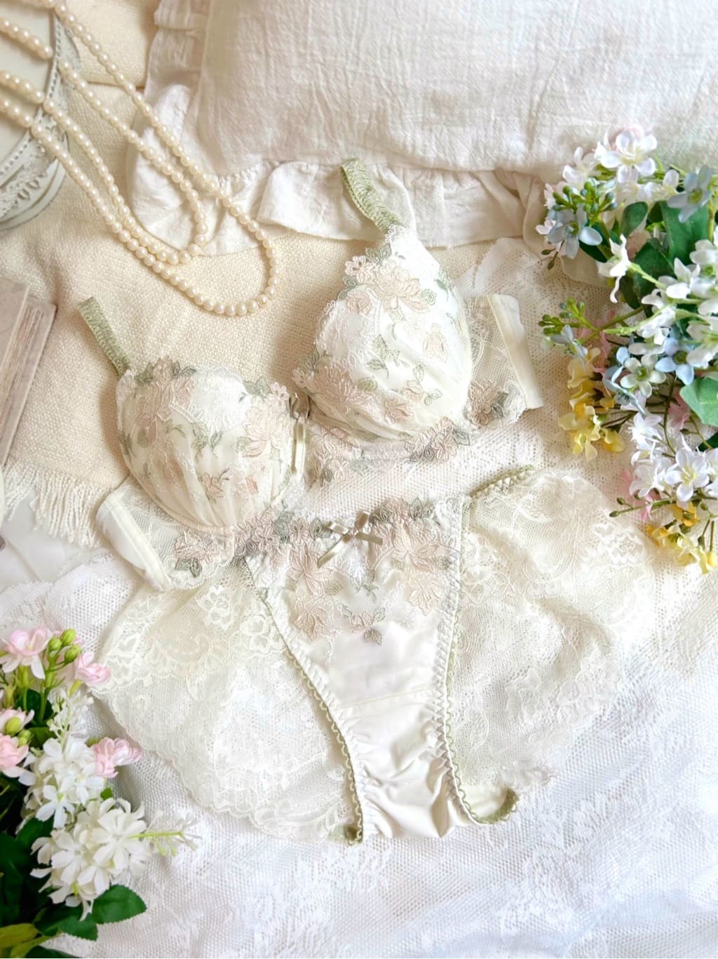anさんの「Risa Magli｜イーシャ ブラジャー（B-D）＜サイドシェイプ＞」を使ったコーディネート