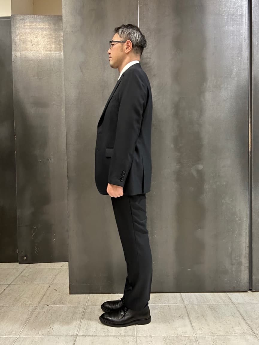 coheyさんの「TAKEO KIKUCHI｜【Three by Three】シャイニーシャークピンヘッド スーツ/3ピース対応可」を使ったコーディネート