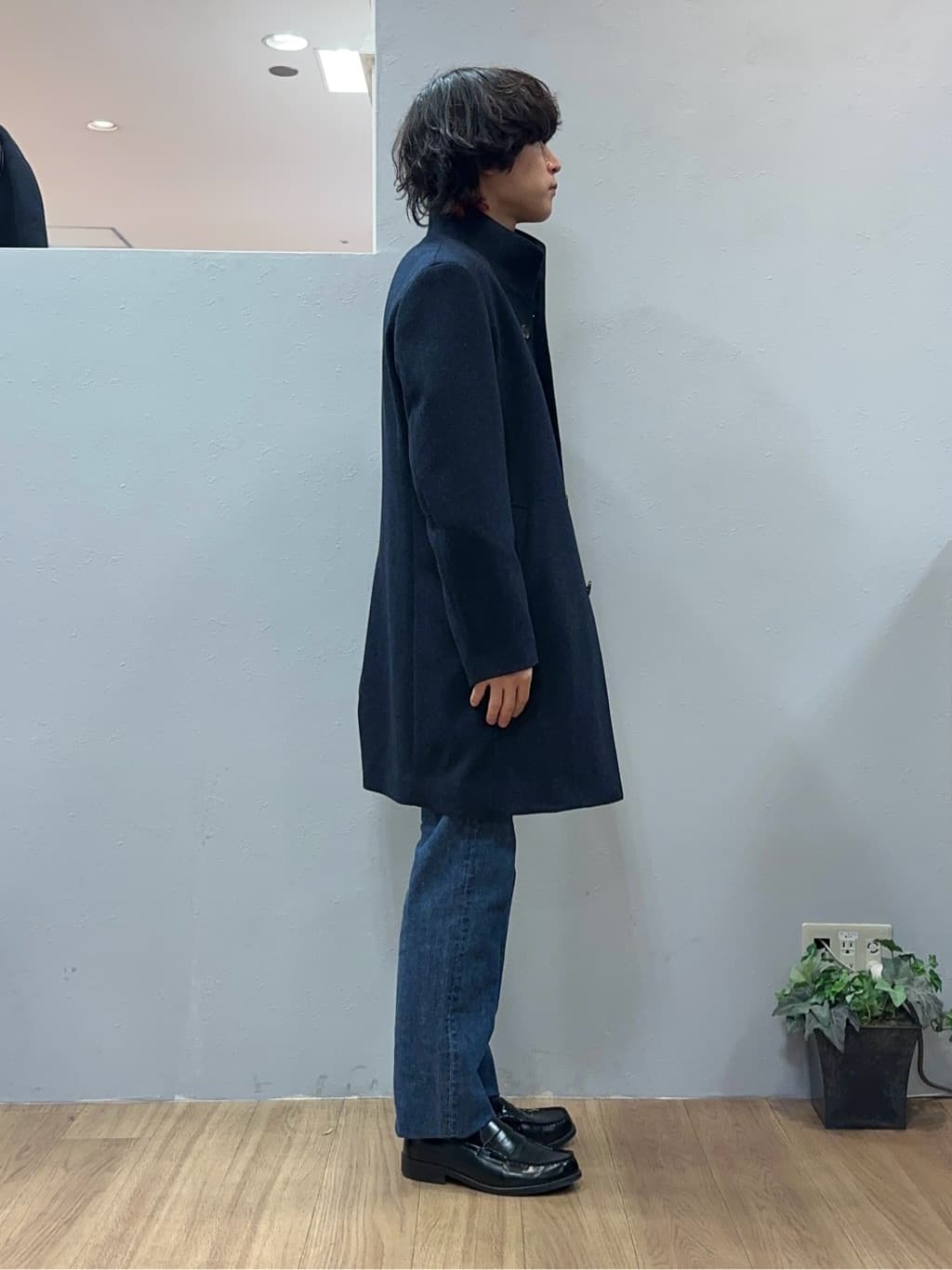 Uさんの「TAKEO KIKUCHI｜【ウールカシミヤブレンド】ビーバー調 スタンドカラー コート」を使ったコーディネート