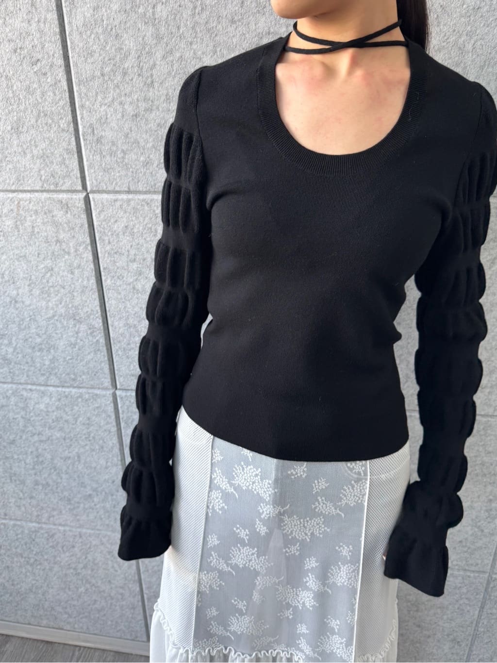 uchi__yamaさんの「CODE A｜gathered sleeves knit」を使ったコーディネート