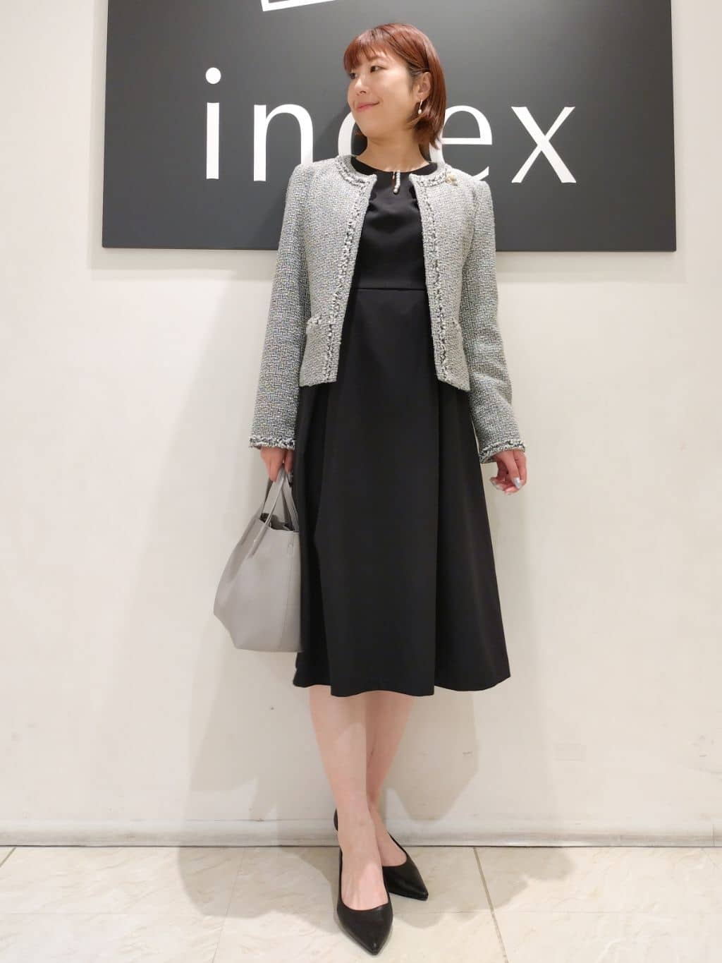 n.さんの「index｜◆＜通勤・セレモニー対応＞キーネックパール調フレアワンピース【洗濯機洗い可／イージーアイロン】」を使ったコーディネート