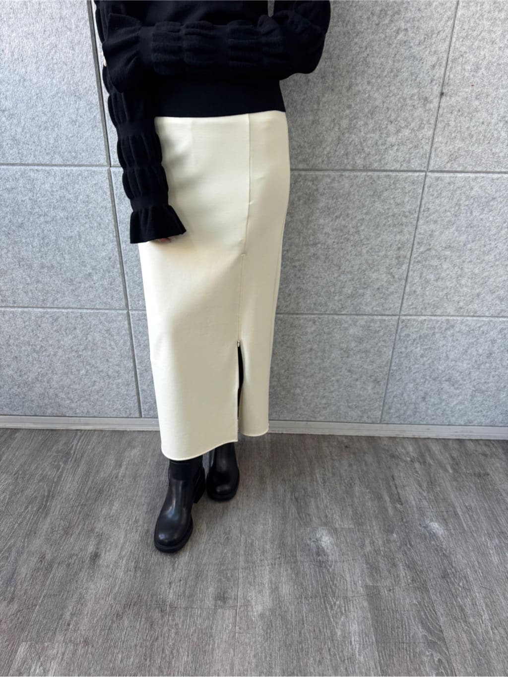 uchi__yamaさんの「CODE A｜gathered sleeves knit」を使ったコーディネート