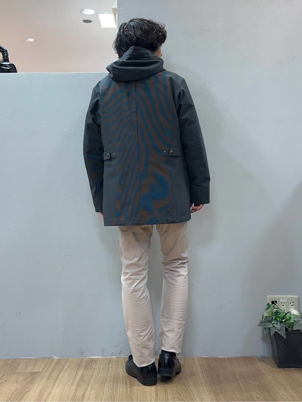 Uさんの「TAKEO KIKUCHI｜【全7サイズ&times;8色展開！】トップマルチヘリンボン パンツ」を使ったコーディネート