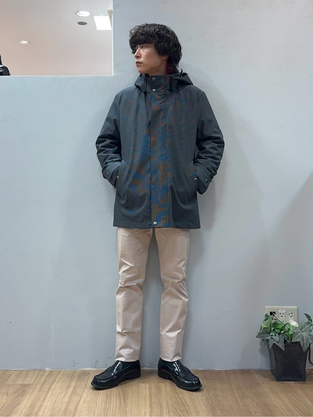 Uさんの「TAKEO KIKUCHI｜【全7サイズ&times;8色展開！】トップマルチヘリンボン パンツ」を使ったコーディネート