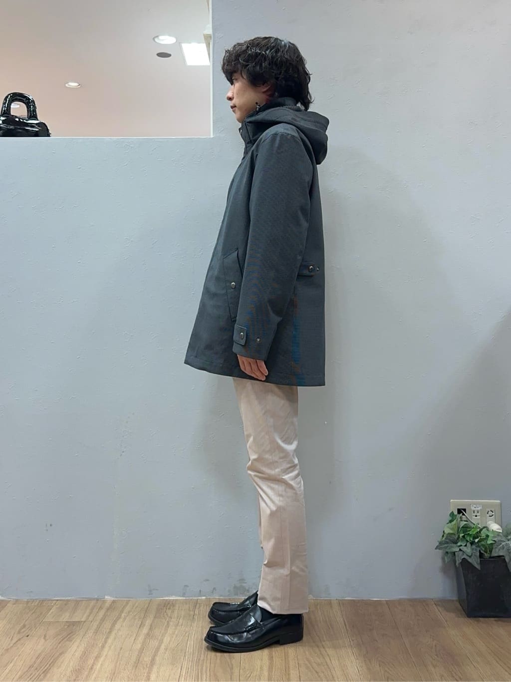 Uさんの「TAKEO KIKUCHI｜【全7サイズ&times;8色展開！】トップマルチヘリンボン パンツ」を使ったコーディネート