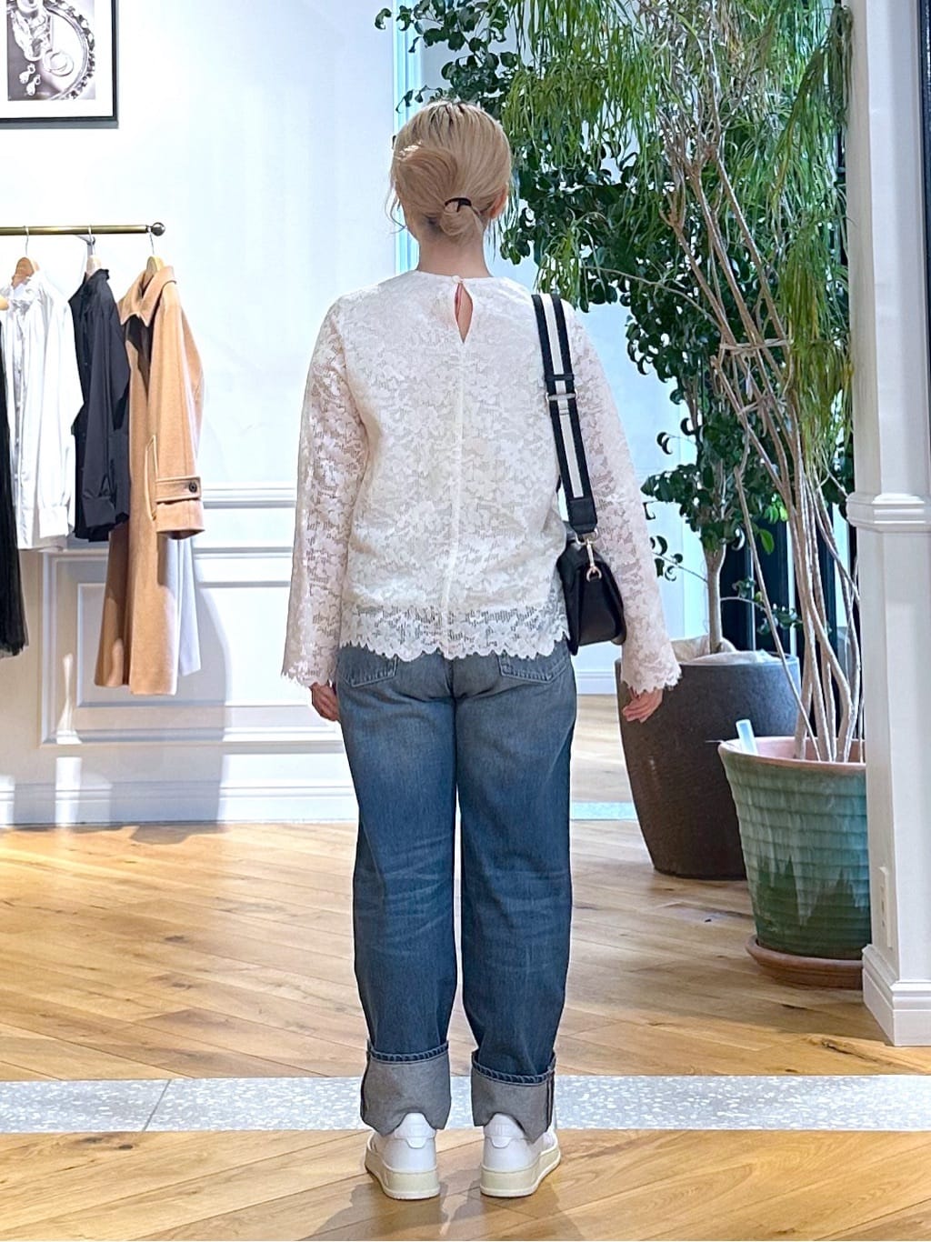 なべこさんの「DRESSTERIOR｜【ウォッシャブル】テーパードコンフォートデニム」を使ったコーディネート