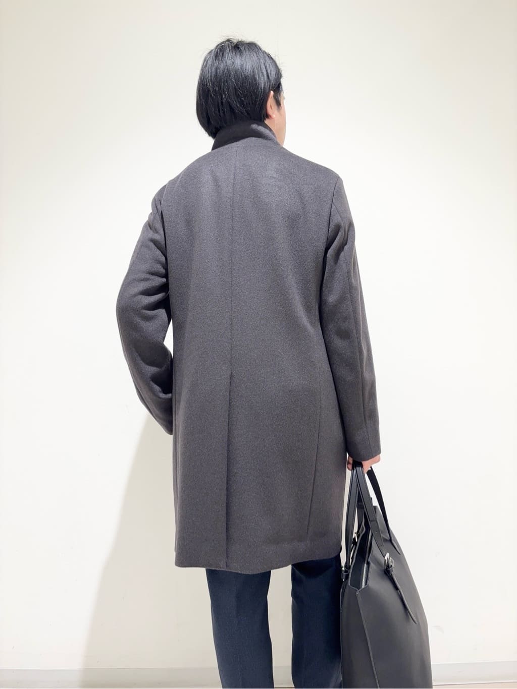 及川さんの「TAKEO KIKUCHI｜【ウールカシミヤブレンド】ビーバー調 スタンドカラー コート」を使ったコーディネート