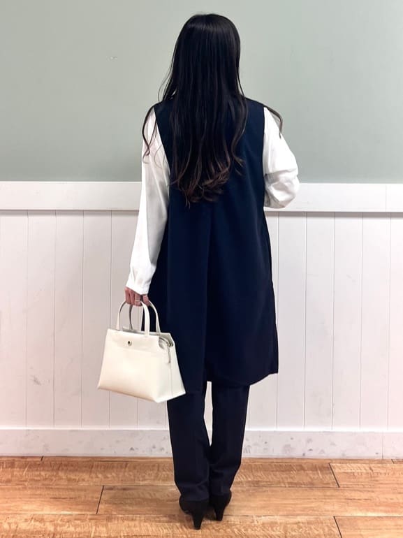 nanaさんの「SHOO･LA･RUE｜◆【洗える/S-3L/セットアップ可】セレモニーや通勤にも カットジョーゼット ジレ」を使ったコーディネート