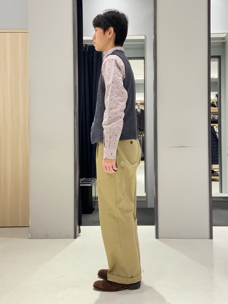 わいずみさんの「TAKEO KIKUCHI｜ハットモチーフ ジャカード ストライプ シャツ」を使ったコーディネート