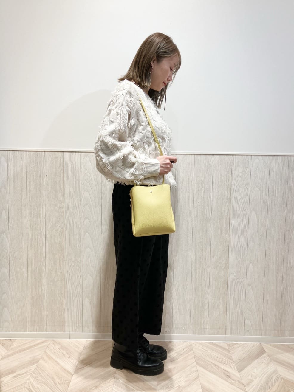 shokoさんの「SHOO･LA･RUE｜◆【S-LL】一枚で主役級。フリンジが目を惹くゆるニット」を使ったコーディネート