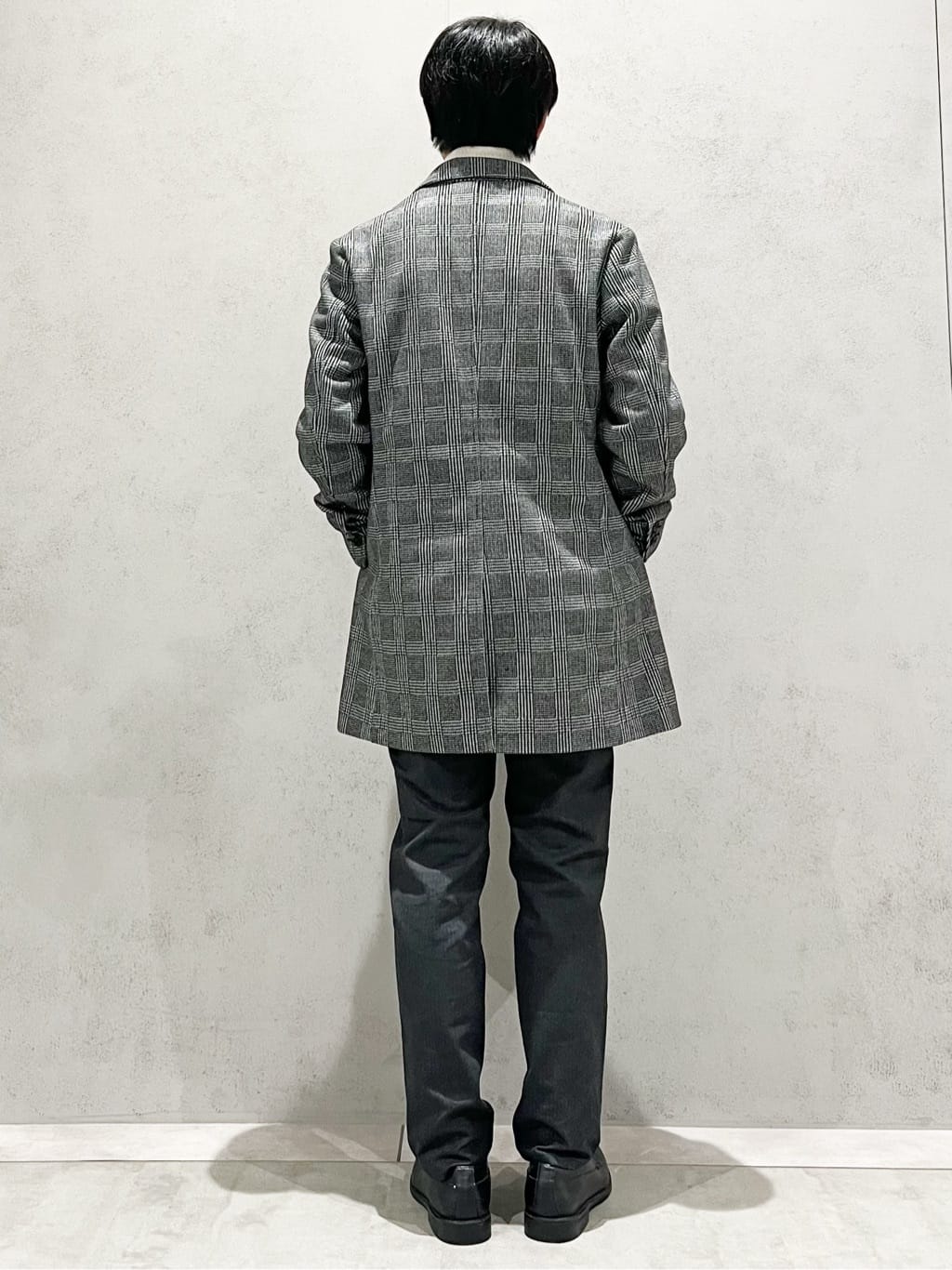SHI-MAさんの「THE SHOP TK｜【オールシーズン穿ける！】7DAYSストレッチへリンボンパンツ　ON&hArr;OFF兼用」を使ったコーディネート