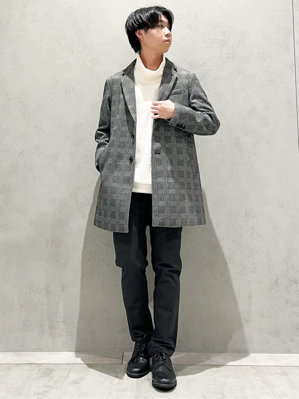 SHI-MAさんの「THE SHOP TK｜【オールシーズン穿ける！】7DAYSストレッチへリンボンパンツ　ON&hArr;OFF兼用」を使ったコーディネート