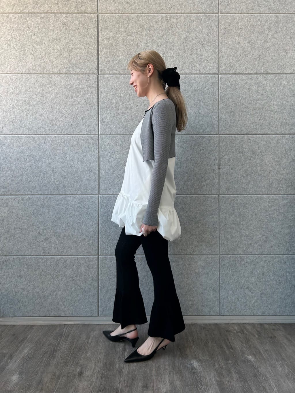 honoka Aさんの「CODE A｜lace knit pants」を使ったコーディネート