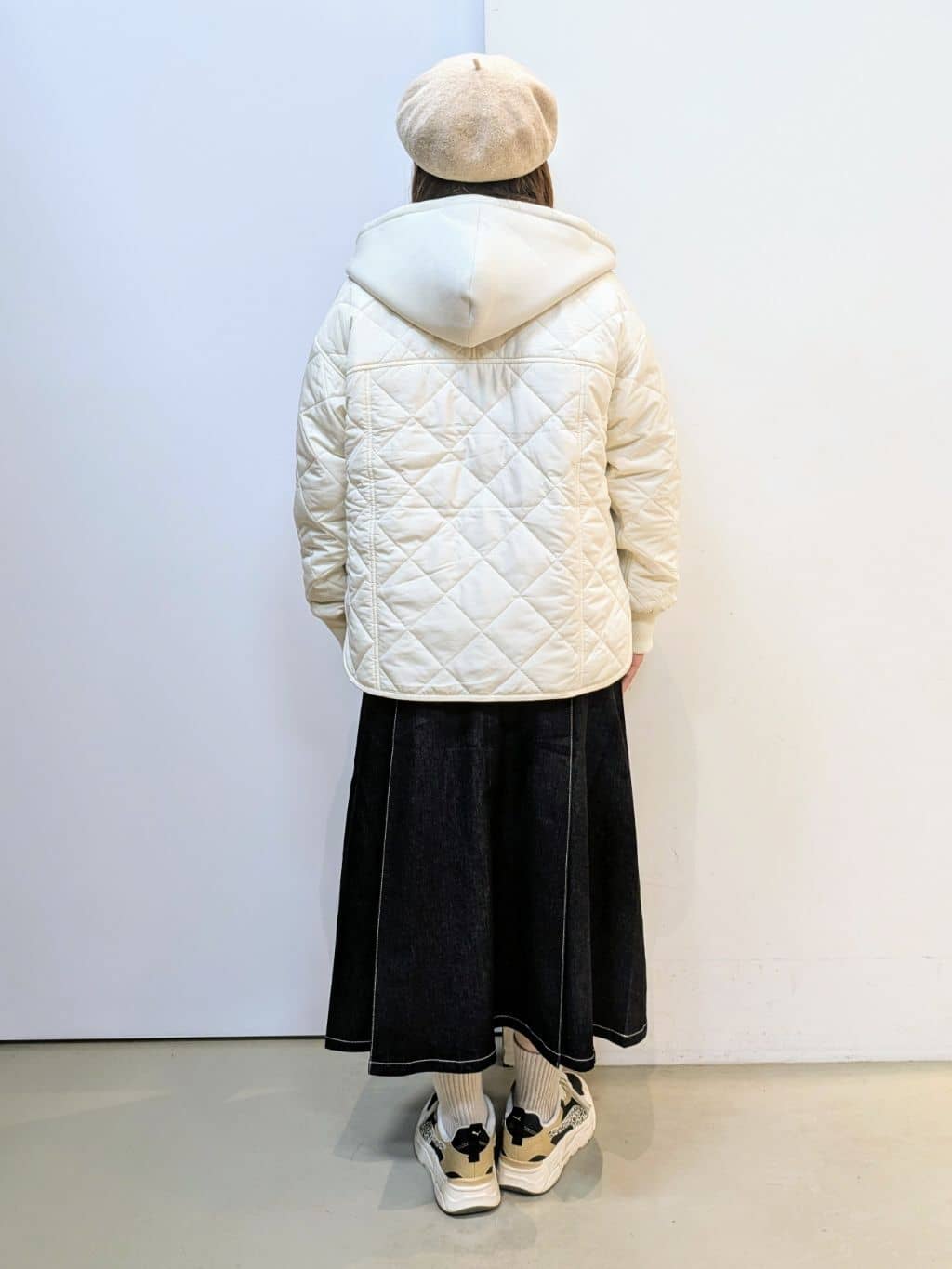kotoさんの「THE SHOP TK｜シーズンレスで使える デニムタックスカート/洗える」を使ったコーディネート