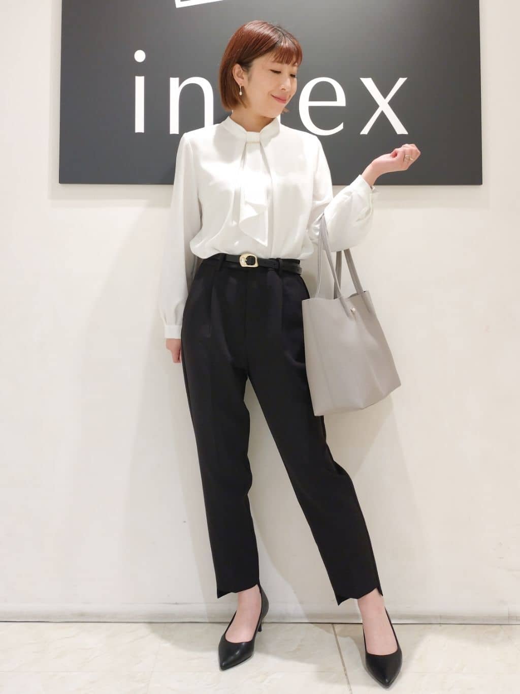 n.さんの「index｜◆《XS-LLsize》通勤対応／ボウタイブラウス／取り外しパーツ付き 【洗濯機洗い可／防シワ】」を使ったコーディネート