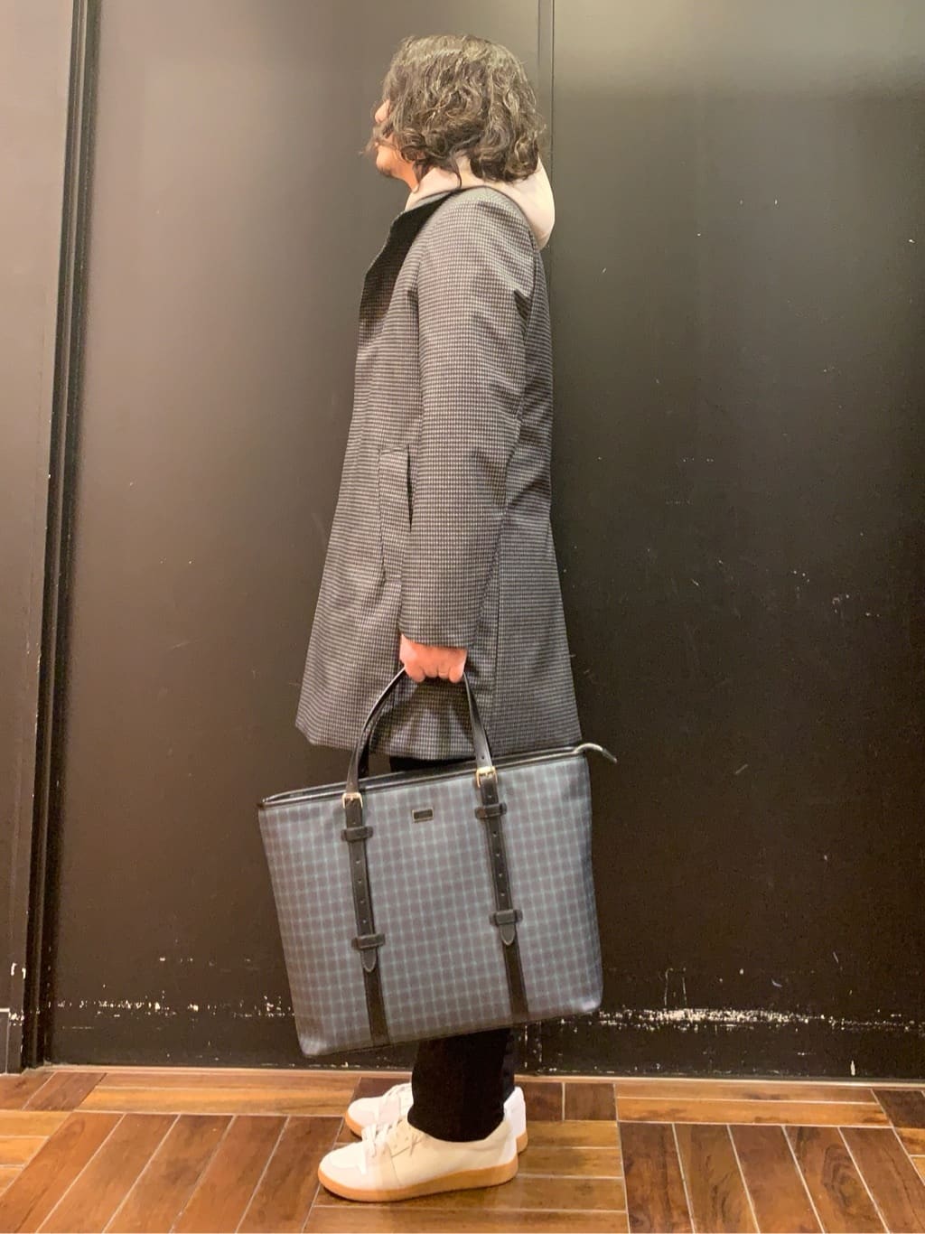 木村剛さんの「TAKEO KIKUCHI｜【Sサイズ～】ストレッチ デニム パンツ」を使ったコーディネート