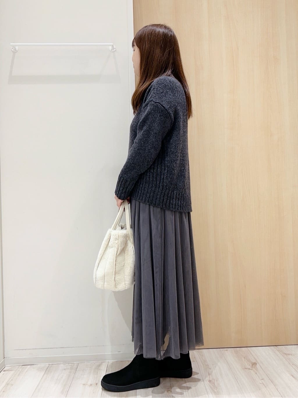 maaaさんの「SHOO･LA･RUE｜◆【セレモニーからデイリーまで】女性らしさあふれる チュールスカート」を使ったコーディネート