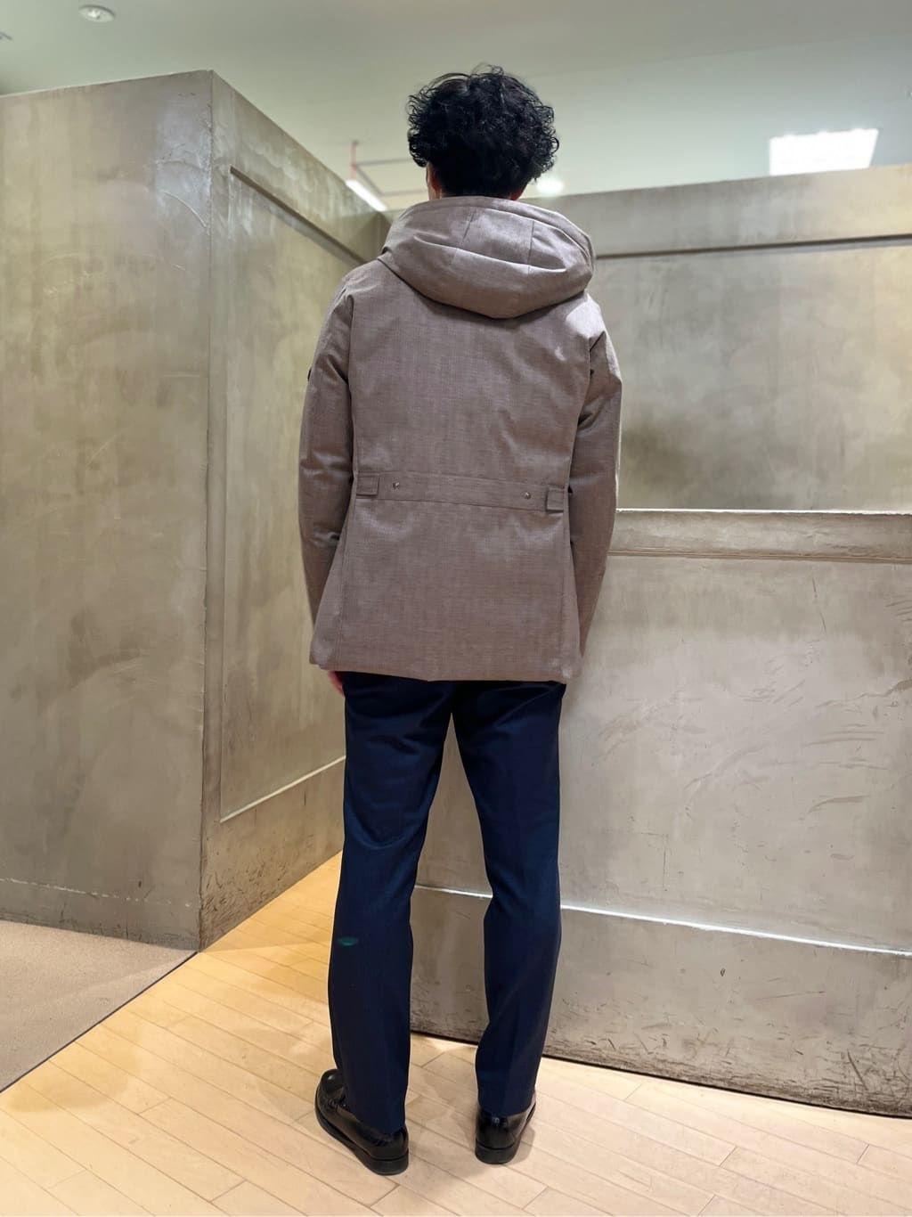 mutoさんの「TAKEO KIKUCHI｜【DOWN FABRIC】ダウンファブリック ドレスパンツ / セットアップ対応」を使ったコーディネート