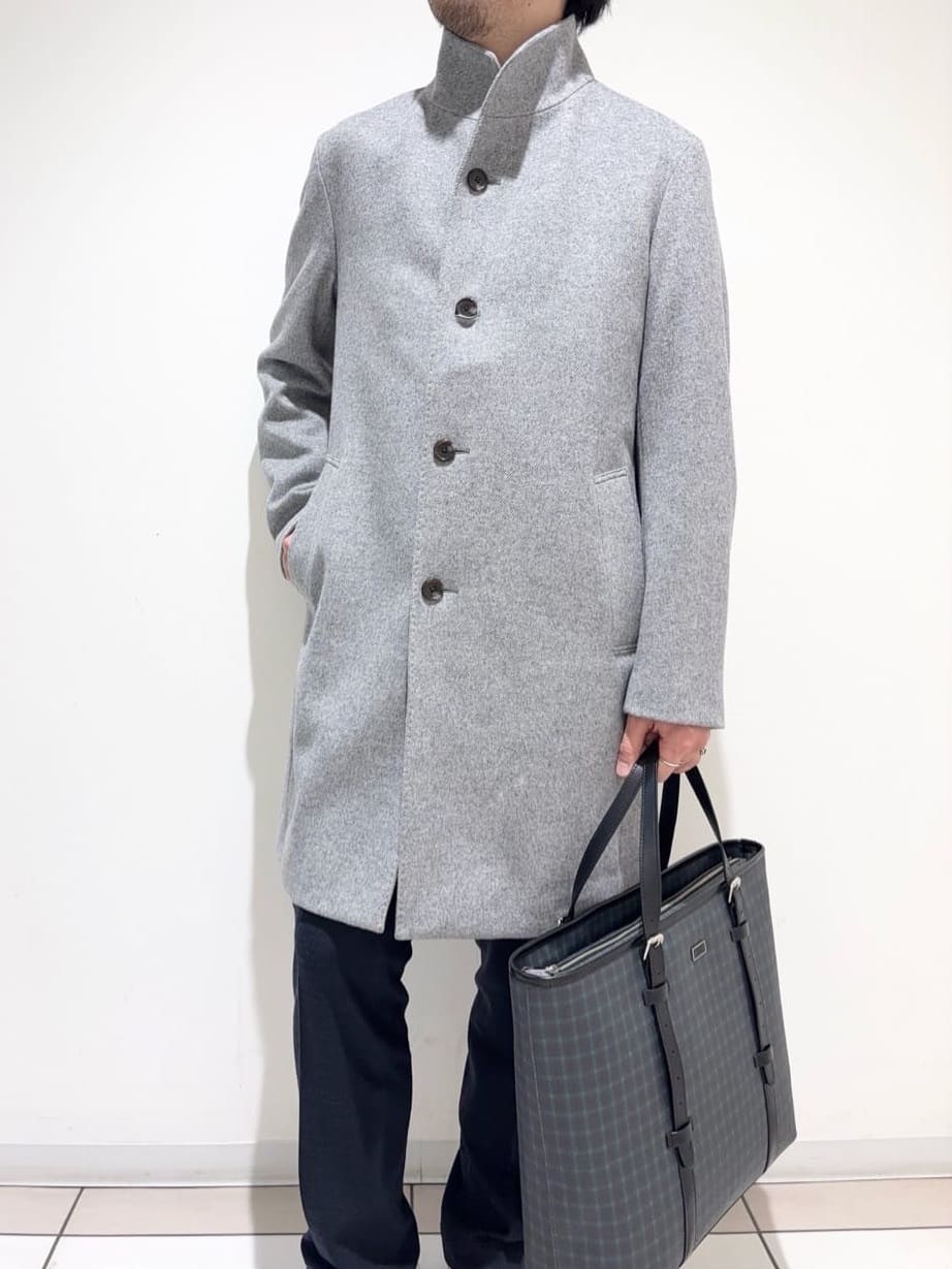 及川さんの「TAKEO KIKUCHI｜【ウールカシミヤブレンド】ビーバー調 スタンドカラー コート」を使ったコーディネート