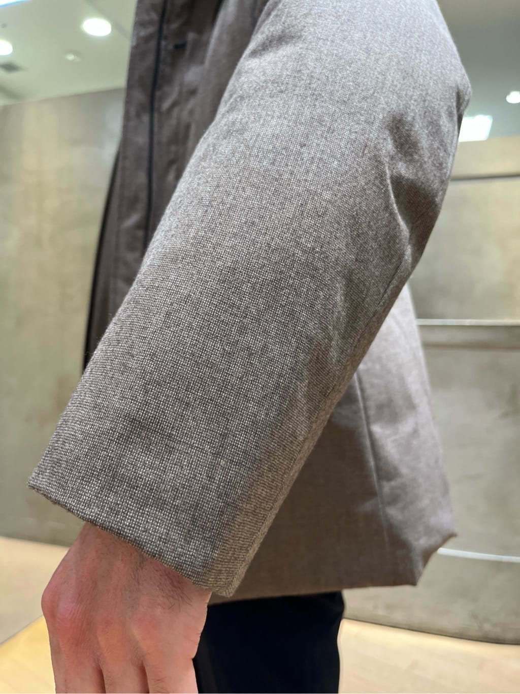 mutoさんの「TAKEO KIKUCHI｜【DOWN FABRIC】ダウンファブリック ドレスパンツ / セットアップ対応」を使ったコーディネート