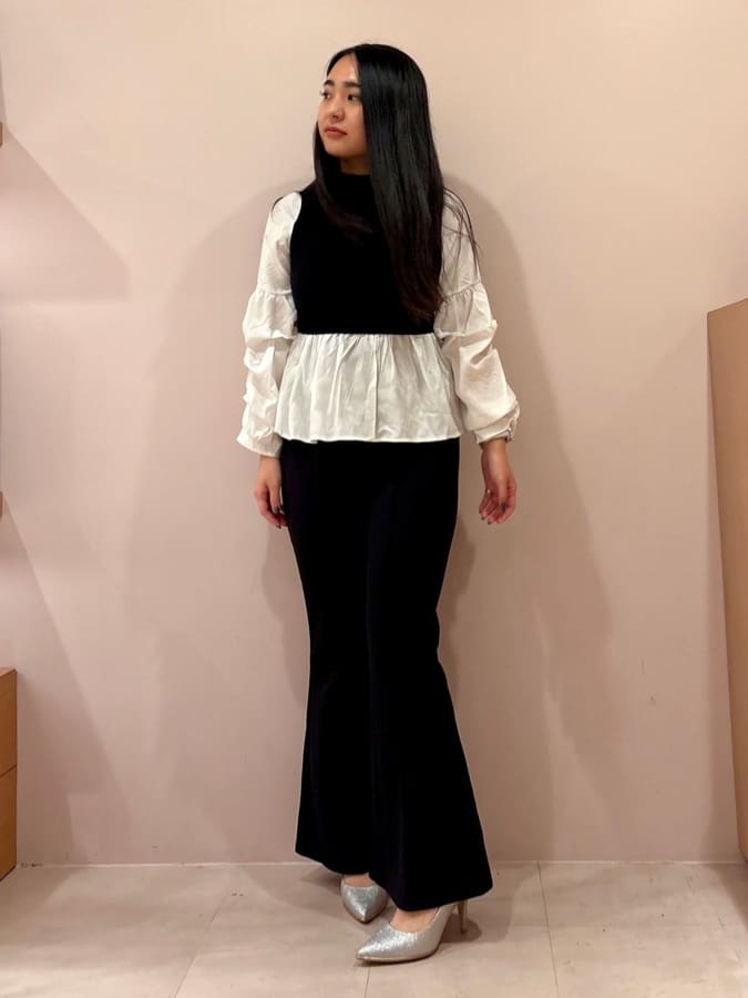 のはらっちょさんの「ESPERANZA｜【12時間パンプス】約8.5?／ラメ素材　歩きやすくて疲れにくい」を使ったコーディネート
