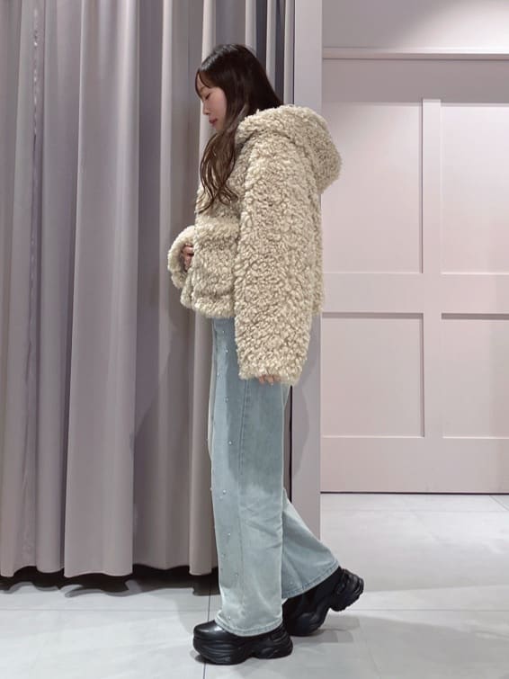 maiさんの「ESPERANZA｜スニーカーソールニットショートブーツ」を使ったコーディネート