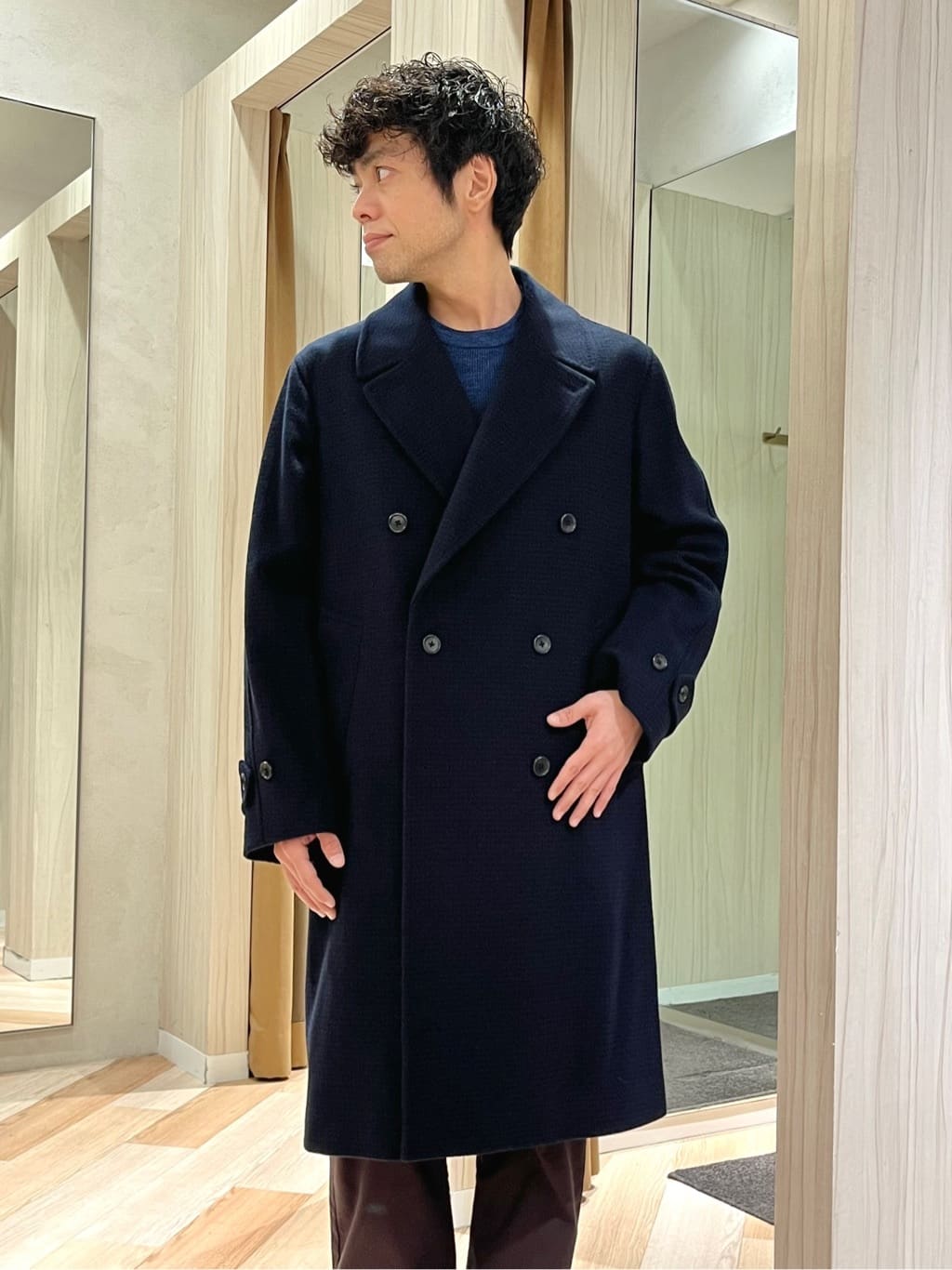 URAさんの「TAKEO KIKUCHI｜【Made in JAPAN】播州織 ストレッチ パンツ」を使ったコーディネート