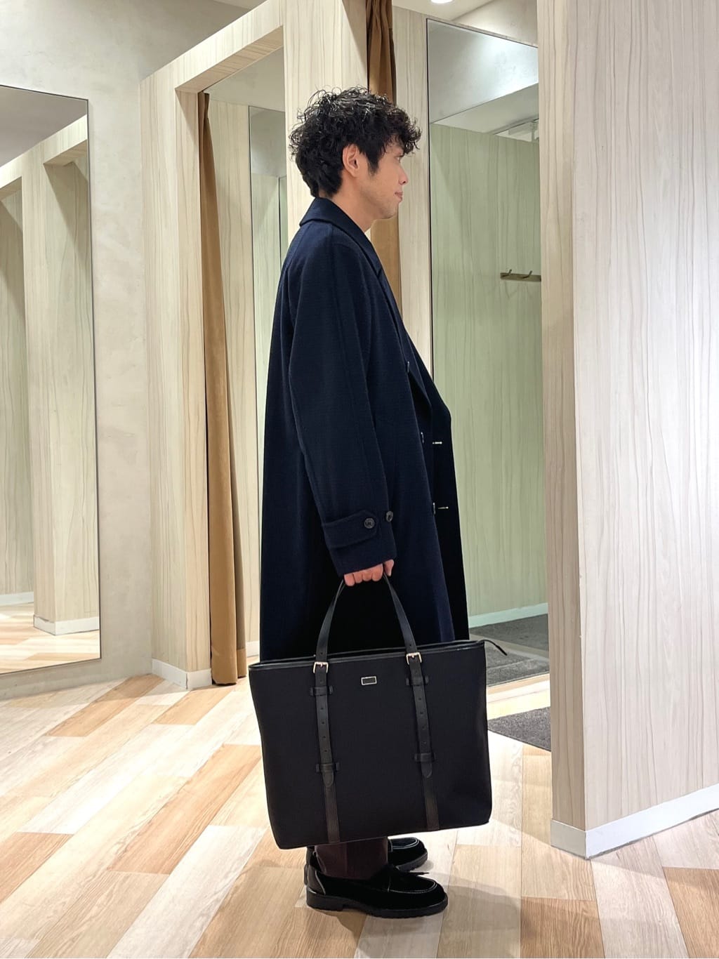 URAさんの「TAKEO KIKUCHI｜【Made in JAPAN】播州織 ストレッチ パンツ」を使ったコーディネート