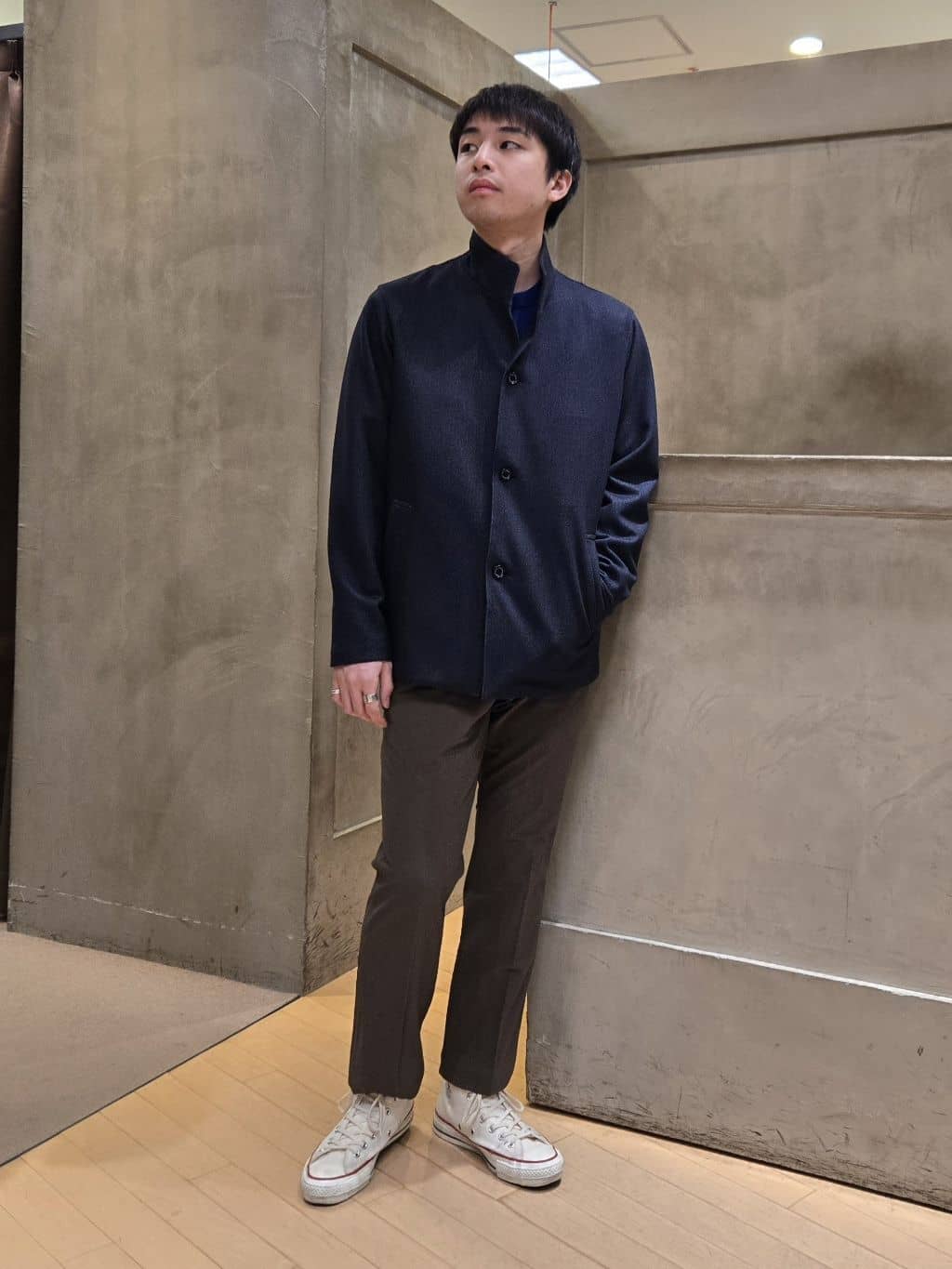 白木駆さんの「TAKEO KIKUCHI｜【DOWN FABRIC】ダウンファブリック スタンドカラーブルゾン」を使ったコーディネート