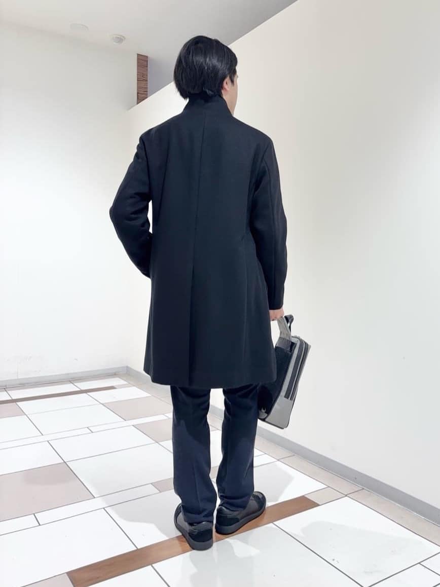 及川さんの「TAKEO KIKUCHI｜【ウールカシミヤブレンド】ビーバー調 スタンドカラー コート」を使ったコーディネート