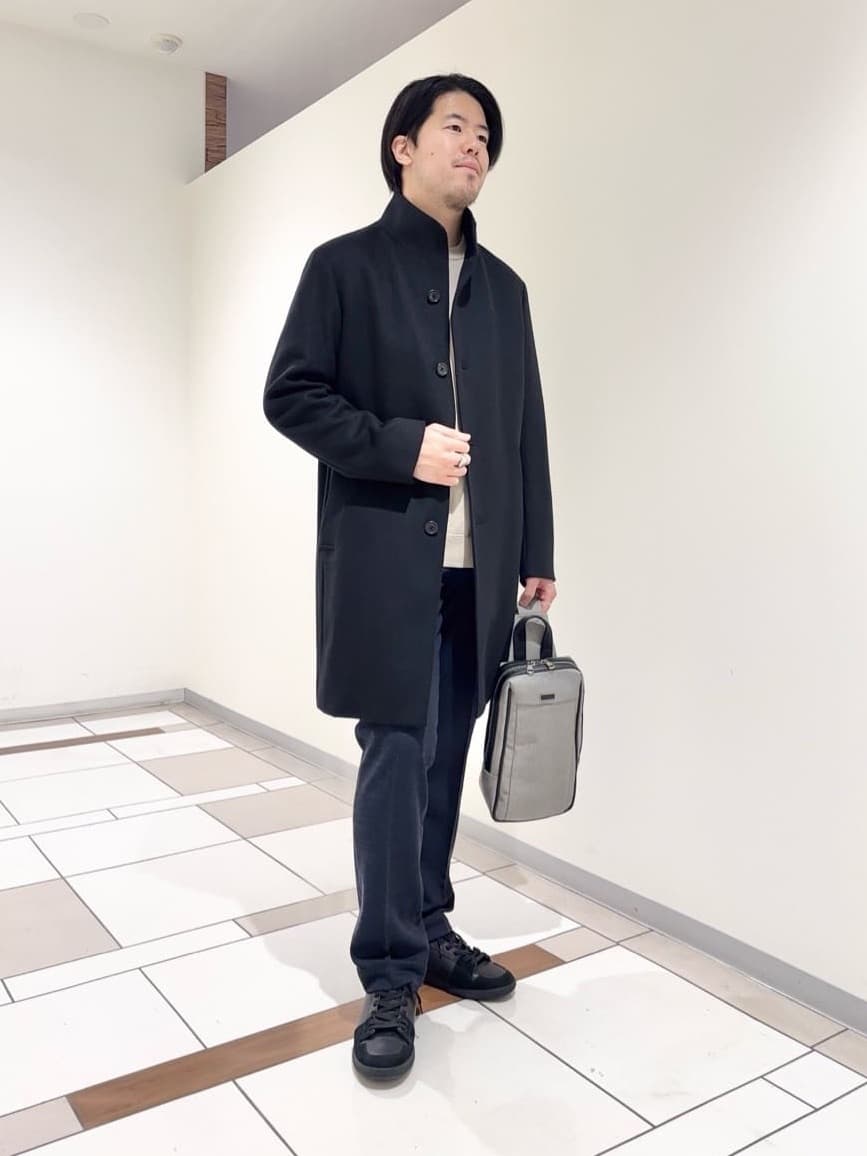 及川さんの「TAKEO KIKUCHI｜【ウールカシミヤブレンド】ビーバー調 スタンドカラー コート」を使ったコーディネート