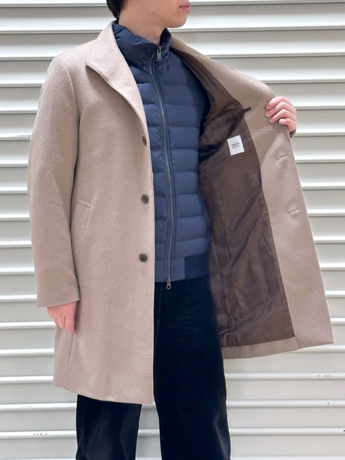 イッシーさんの「TAKEO KIKUCHI｜【ウールカシミヤブレンド】ビーバー調 スタンドカラー コート」を使ったコーディネート