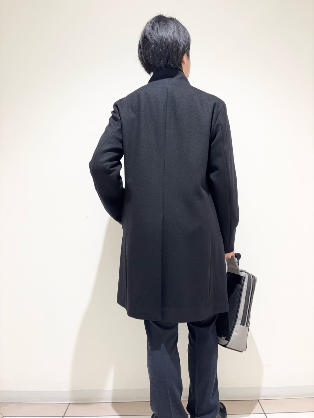 及川さんの「TAKEO KIKUCHI｜【ウールカシミヤブレンド】ビーバー調 スタンドカラー コート」を使ったコーディネート