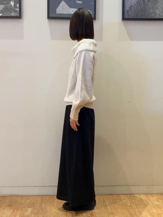 momoharuさんの「SHOO･LA･RUE｜◆【S-LL】首元すっきり オフショル ミックスヤーンニット」を使ったコーディネート