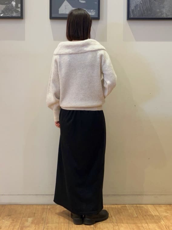 momoharuさんの「SHOO･LA･RUE｜◆【S-LL】首元すっきり オフショル ミックスヤーンニット」を使ったコーディネート