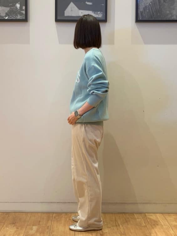 momoharuさんの「SHOO･LA･RUE｜◆【洗える/ちくちくしにくい/静電気軽減】スウェットライク ロゴニット」を使ったコーディネート