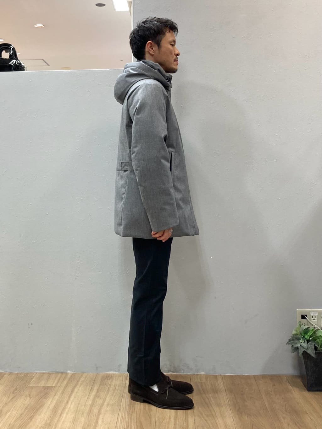 シュンさんの「TAKEO KIKUCHI｜【Made in JAPAN】播州織 ストレッチ パンツ」を使ったコーディネート