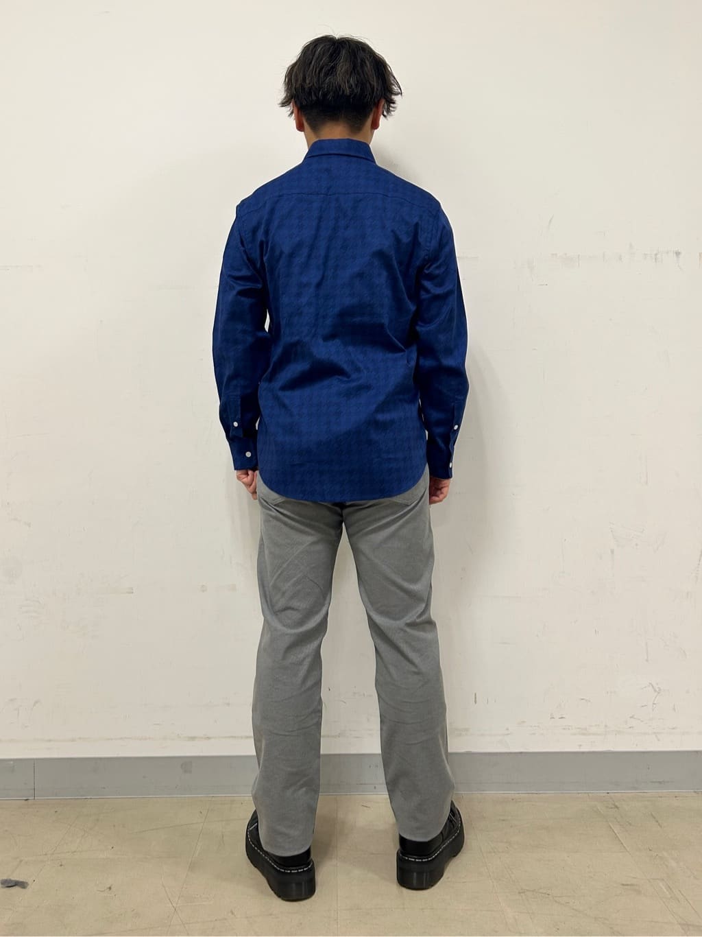 Hiroさんの「TAKEO KIKUCHI｜【Made in JAPAN】播州織 ストレッチ パンツ」を使ったコーディネート