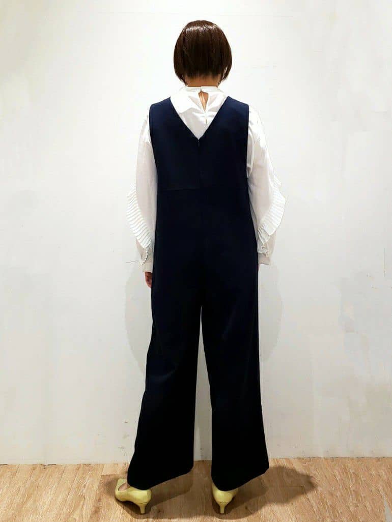 SHIMAKOさんの「OPAQUE.CLIP｜◆Vネックオールインワン【洗濯機洗い可】」を使ったコーディネート