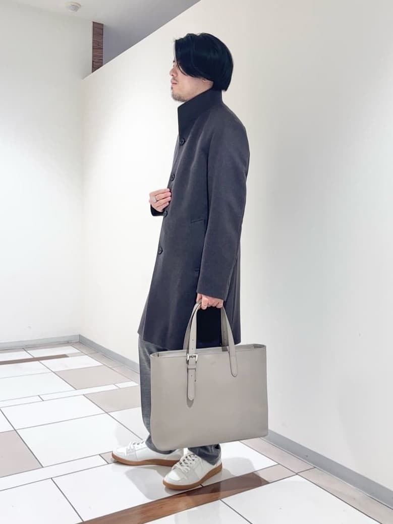 及川さんの「TAKEO KIKUCHI｜【ウールカシミヤブレンド】ビーバー調 スタンドカラー コート」を使ったコーディネート