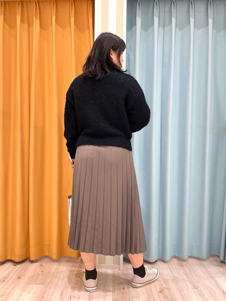 TUMU-TUMUさんの「SHOO･LA･RUE｜◆【軽量】ふわっと軽い 3層ショルダーバッグ」を使ったコーディネート