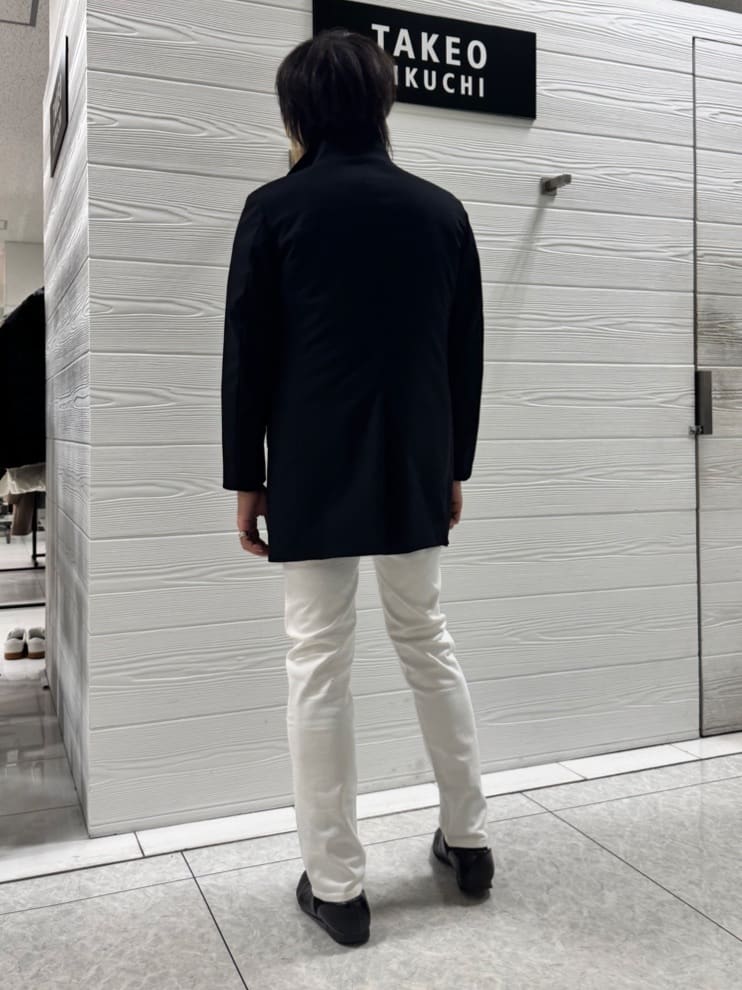 井出恭輔さんの「TAKEO KIKUCHI｜【Sサイズ～】ストレッチ デニム パンツ」を使ったコーディネート