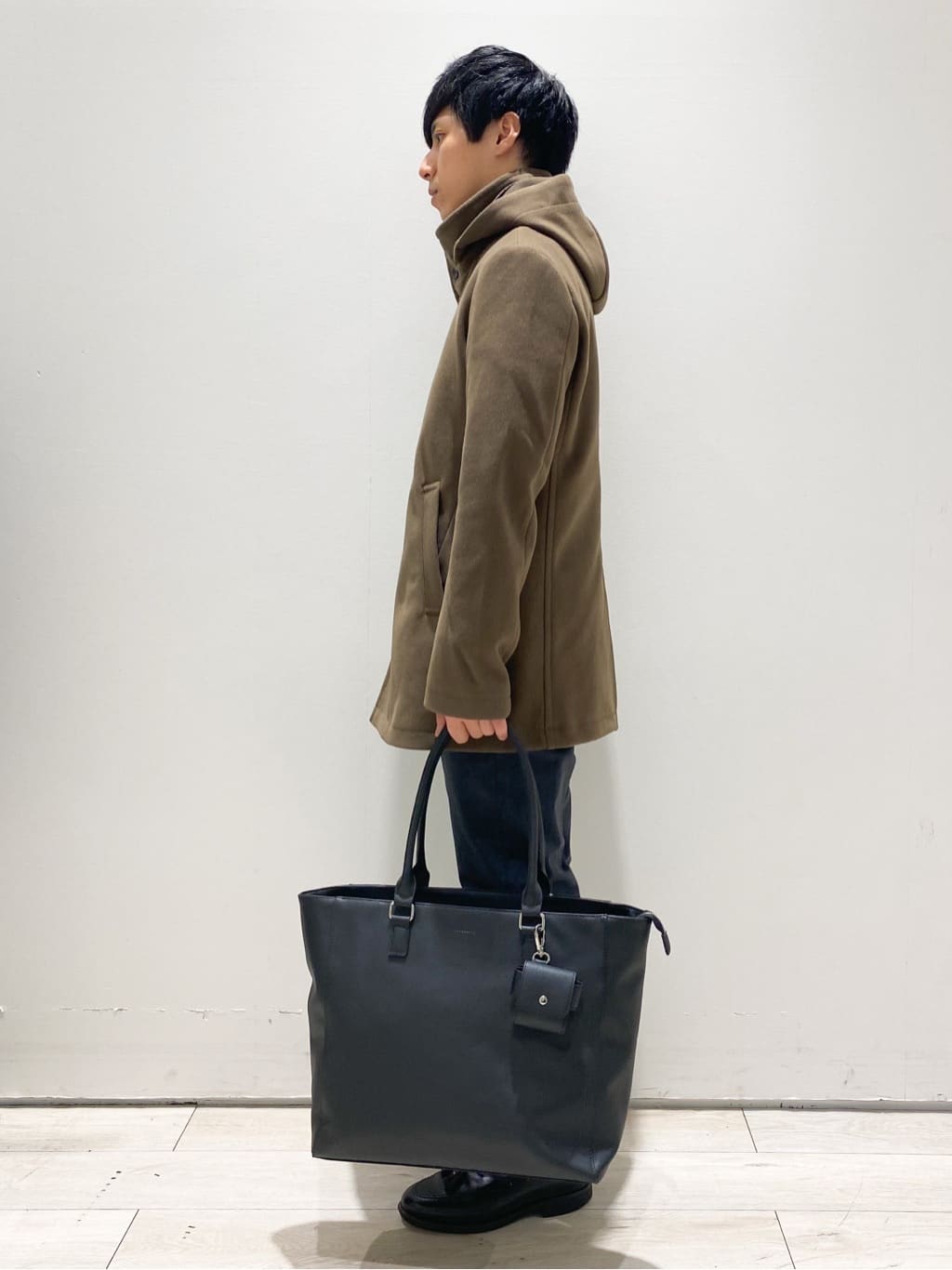 Ichiさんの「THE SHOP TK｜【ご好評につき再入荷！！】合皮トートバッグ イヤホンケース付き/A$収納可/PCスリーブ付き/ビジネ」を使ったコーディネート
