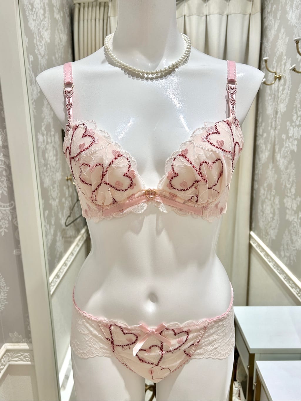 ichiさんの「Risa Magli｜ジアン ブラジャー（B-D）＜リサマリ ミラクル谷間ブラ＞」を使ったコーディネート