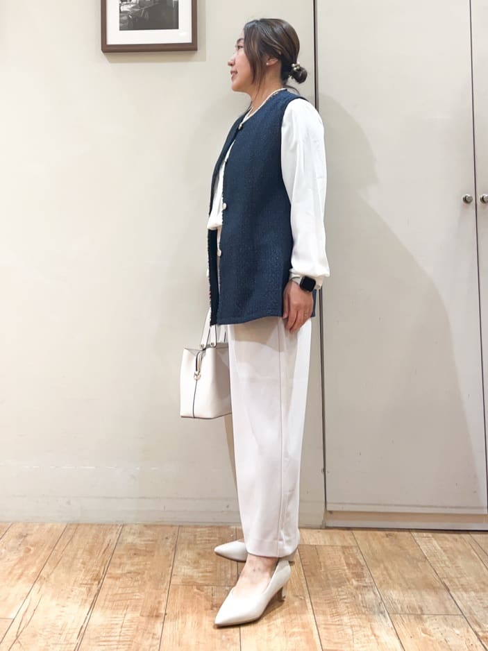 harusakuさんの「SHOO･LA･RUE｜◆【セレモニーからデイリーまで】フリンジ ツイードジレ」を使ったコーディネート
