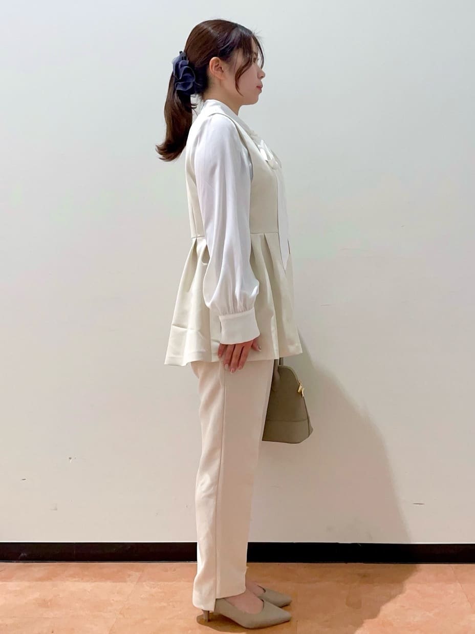 ayumiさんの「OPAQUE.CLIP｜◆《通勤対応》ボウタイブラウス【洗濯機洗い可】」を使ったコーディネート