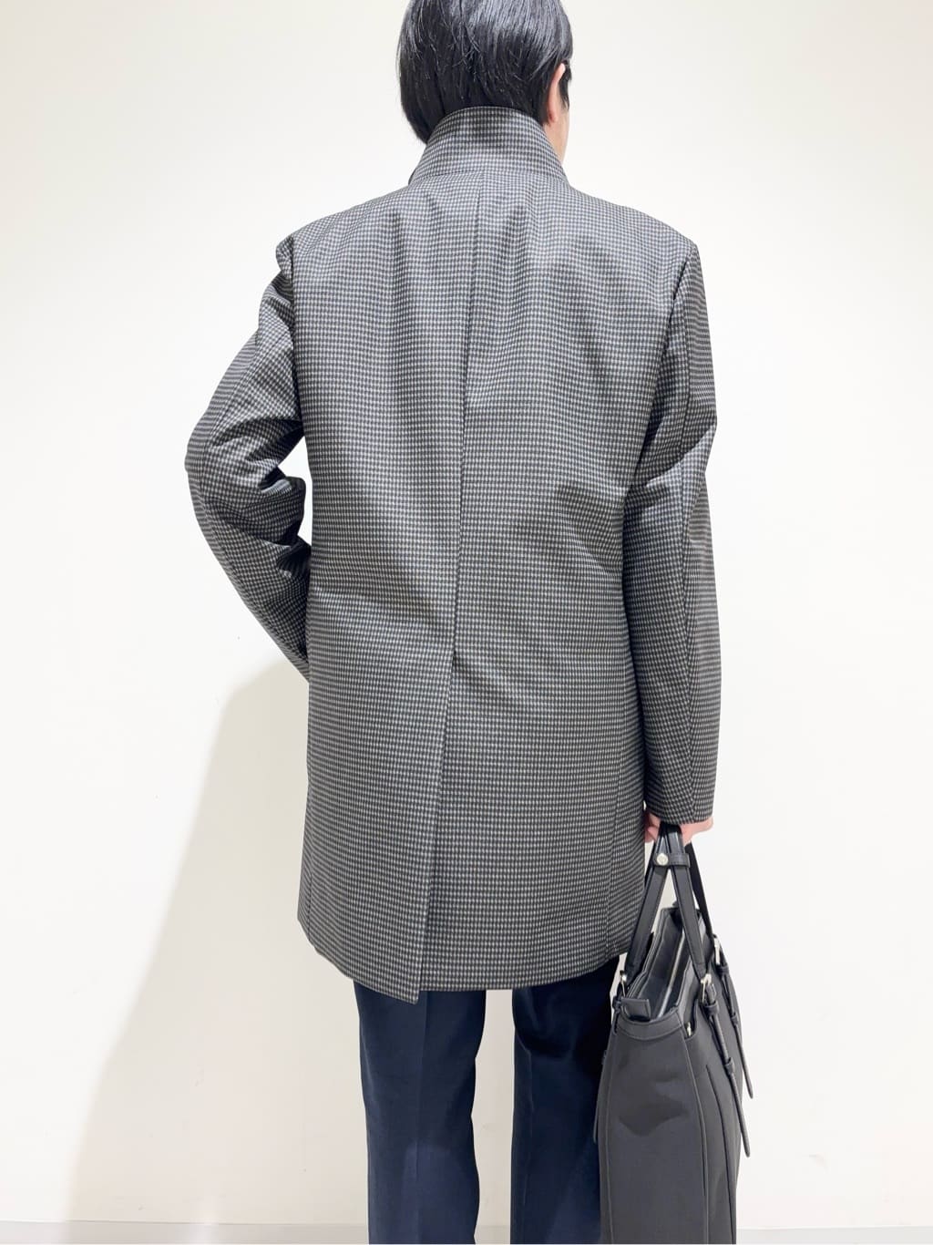 及川さんの「TAKEO KIKUCHI｜【Three by Three】シャイニーシャークピンヘッド スーツ/3ピース対応可」を使ったコーディネート